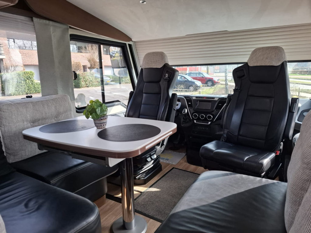 Niesmann bischoff Flair 880 LE foto: 4