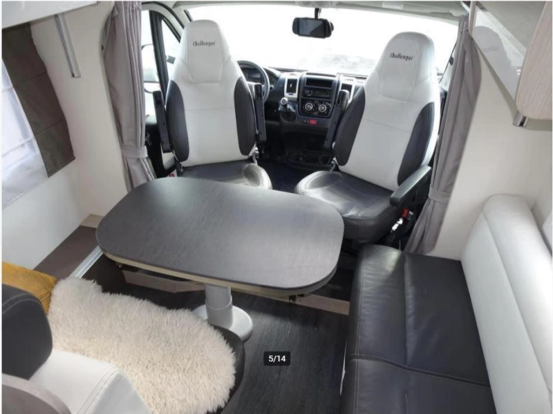 Challenger Special Edition 398 XLB Queens bed Hef bed  foto: 1