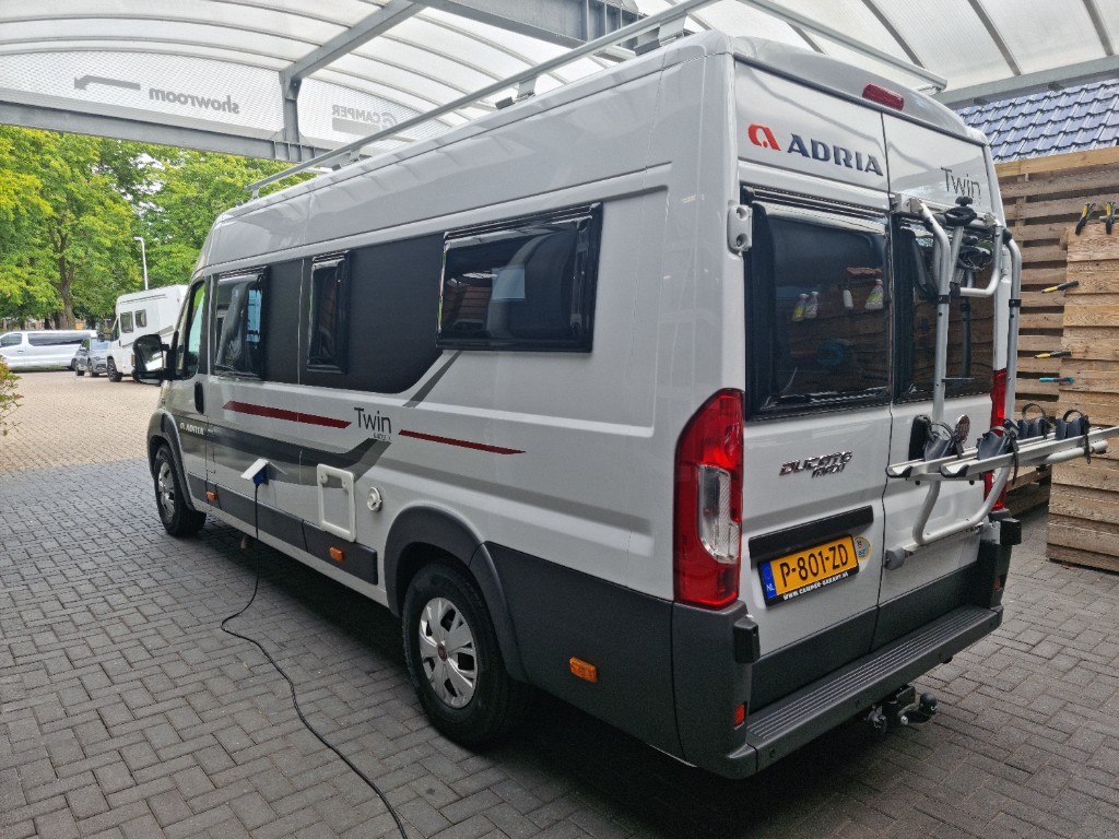 ADRIA TWIN 640 SLX foto: 2