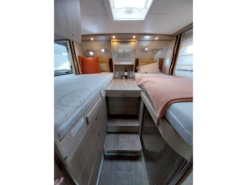 Bürstner Nexxo 728 T Met extra lage enkele bed  foto: 12