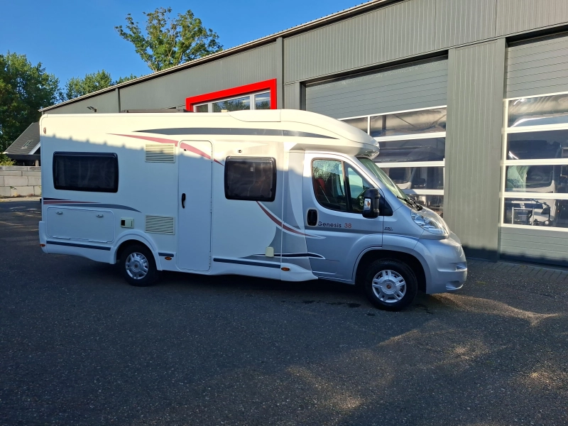 Challenger Genesis 38 autocaravana completa y espaciosa foto: 1