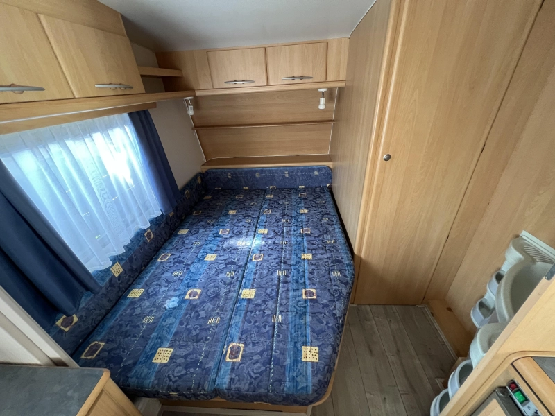 Adria Unica 432 PX auvent et store photo : 5