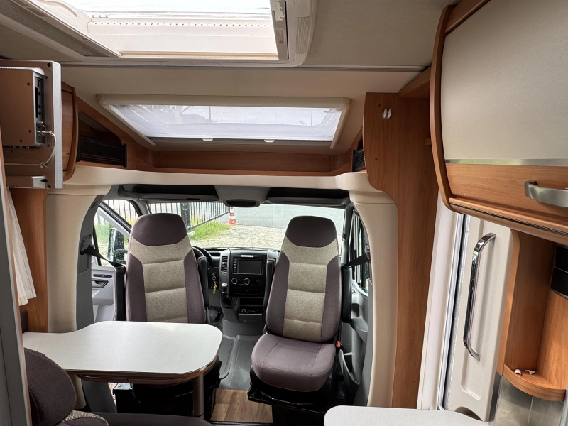 Hymer Van 520 S Einzelbetten Raumwunder Foto: 8