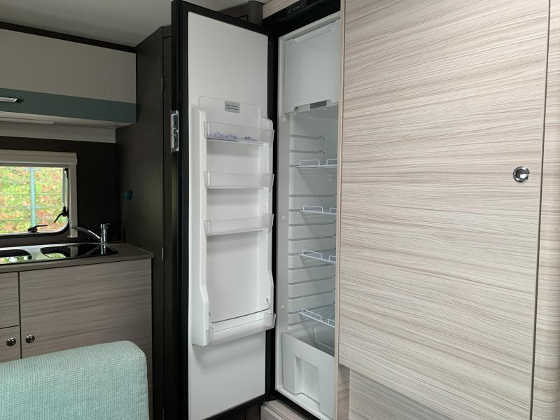 Dethleffs C'Joy 420 QSH Mover/Luifel/Voortent  foto: 5