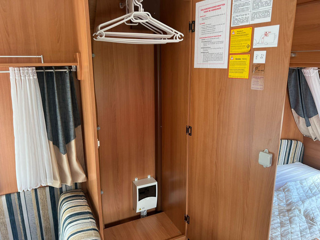 Caravelair Antares Luxe 390 Freeline | Fietsenrek | Dinette | Vastbed | Kachel | Koelkast | foto: 9