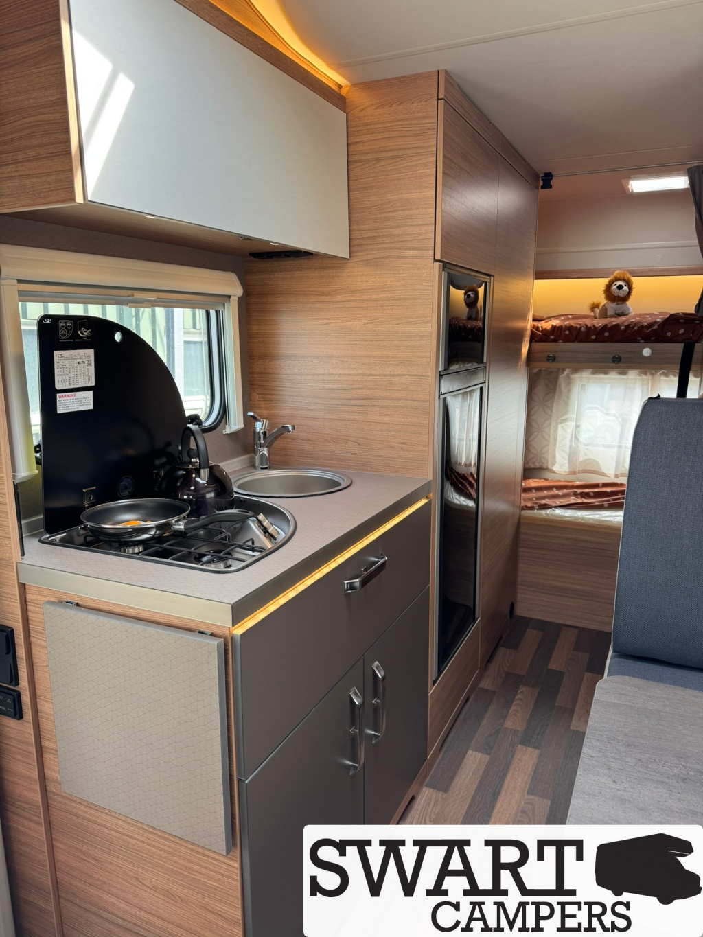 Weinsberg CaraHome 600 DKG, Automaat 6 personen Stapelbed Alkoof  foto: 12