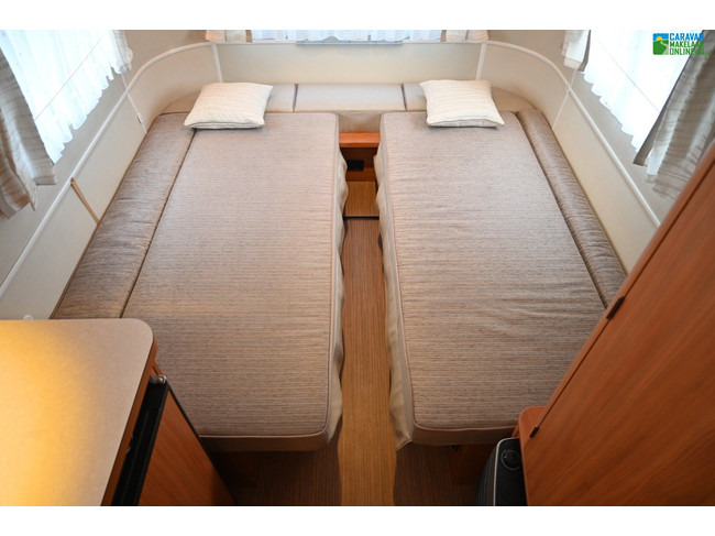 Eriba Touring Triton 420 foto: 14