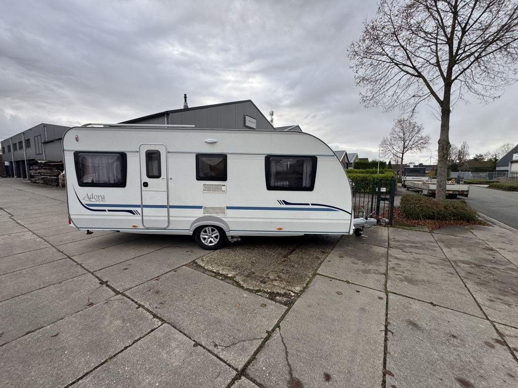 Adria 542 ku adora