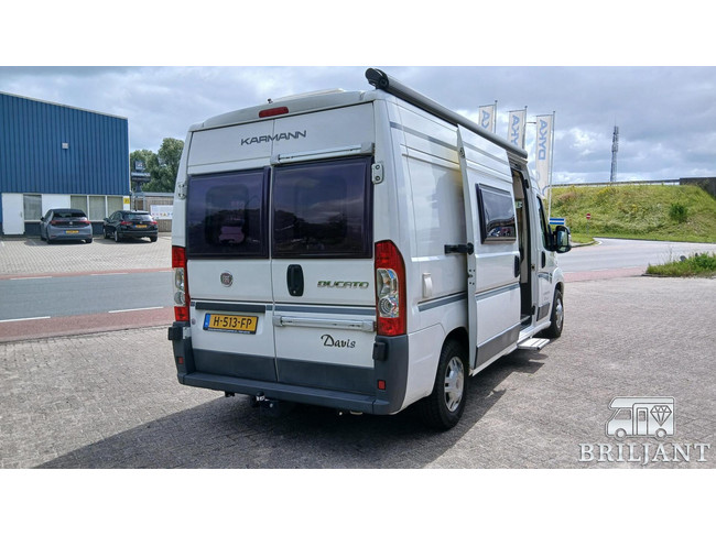 Karmann-Mobil DAVIS 590 autocaravana... cama transversal foto: 5