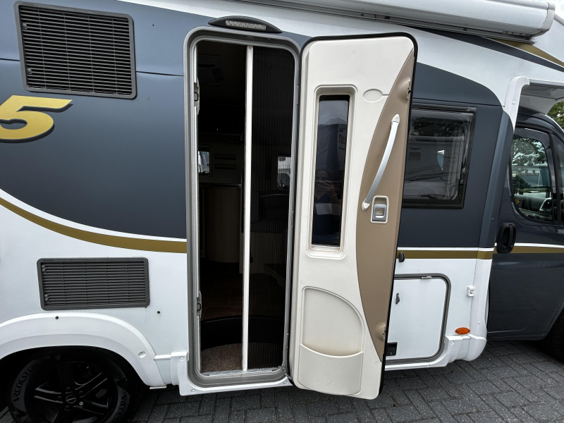 Bürstner Nexxo 580 T Hefbed/2015/5.8M/Euro-5!  foto: 5