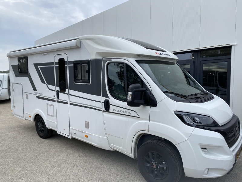 Adria Compact PLUS DL 3500km NIEUWSTAAT!  foto: 1