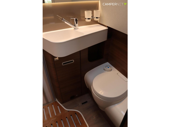 Hymer BMC-T 580 177hp Automatic | Single beds | LPG installation | Roof air conditioning | Solar panels | Hymer SLC Chassis | Bicycle rack | Bearlo photo: 20