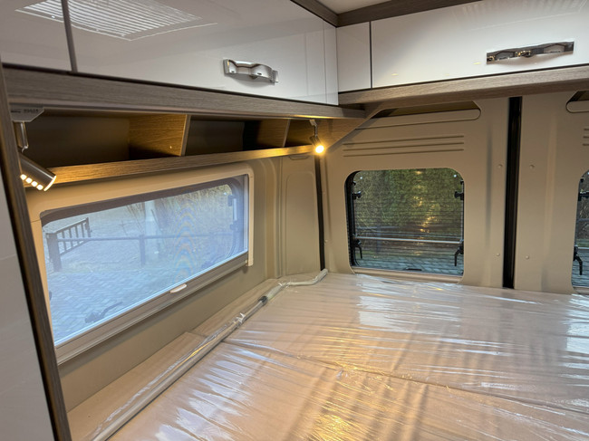 Pössl 2Win Plus 600 D-line 140 pk AUTOMAAT 9-Traps Euro6 Fiat Ducato NIEUW **Slechts 6 meter/Groot dwarsbed/4 zitplaatsen/Luifel/Apple foto: 12