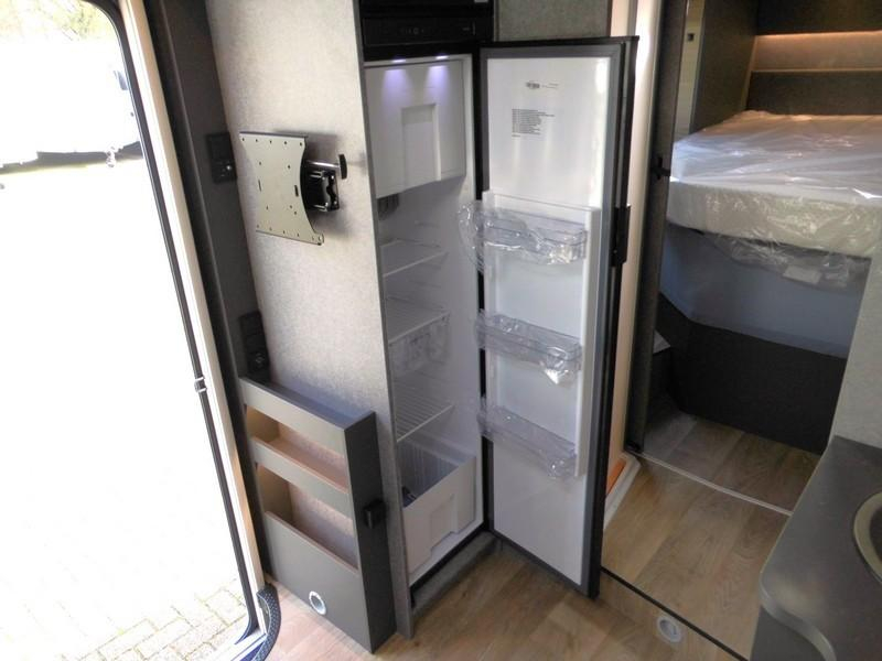 Dethleffs Trend T 7057 DBL +AUTOMATISCH LEVELSYSTEEM  foto: 13