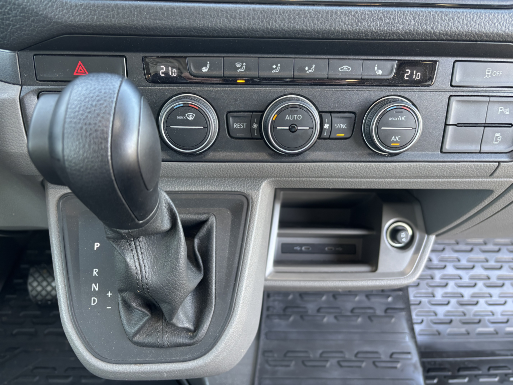 VOLKSWAGEN CRAFTER photo: 15
