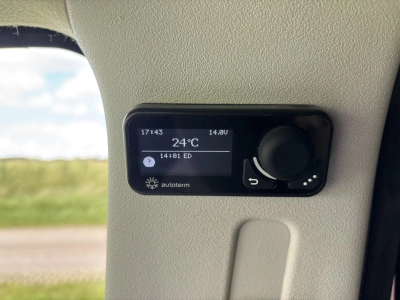 Volkswagen T5  foto: 16