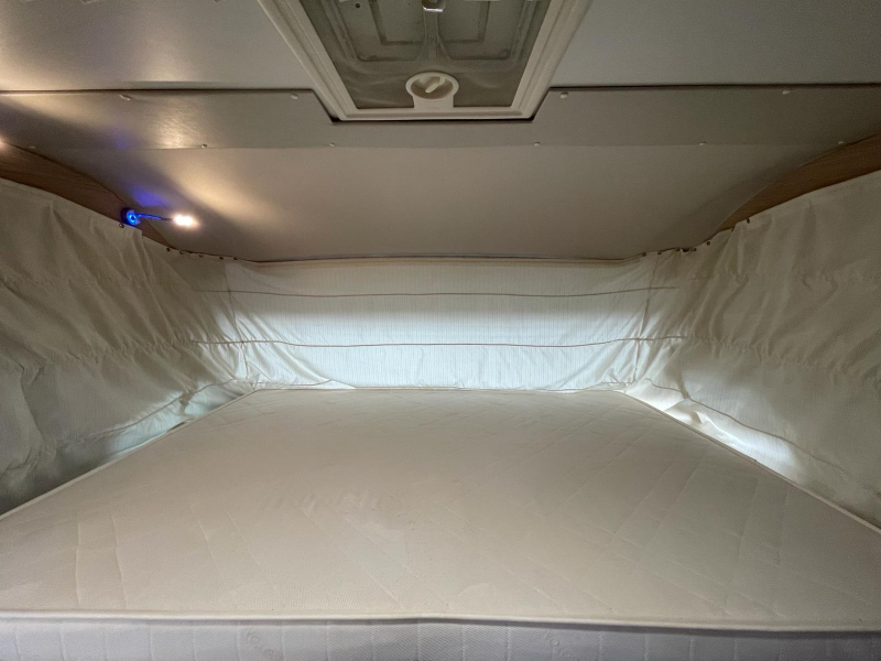 McLouis Nevis 79 G Queensbed Hefbed  foto: 18