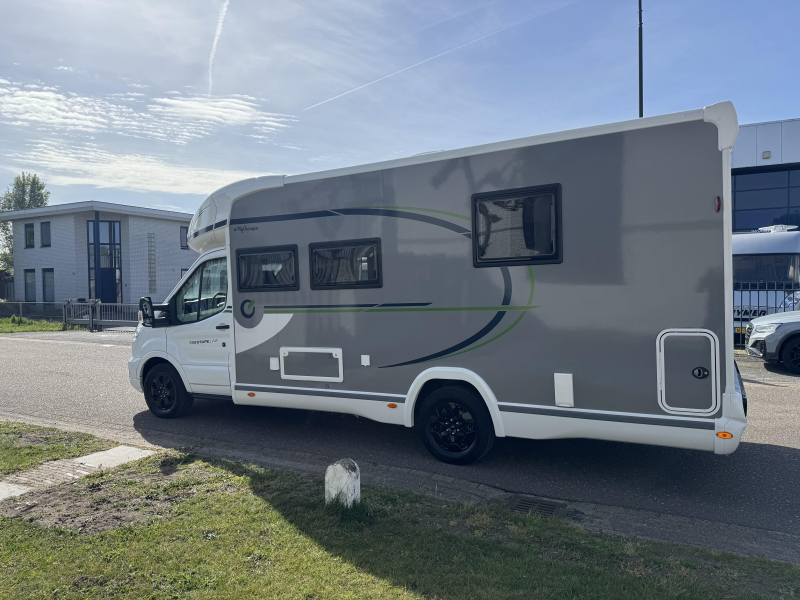 Chausson Etape Line 788 Queen bed drop-down bed photo: 11
