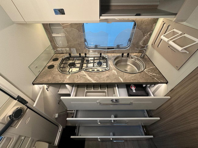Bürstner Averso 470 TS Harmony Line foto: 6