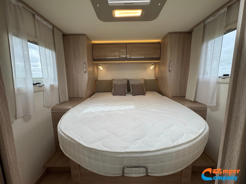 Rapido 696 F Queensbed / Truma E  foto: 16