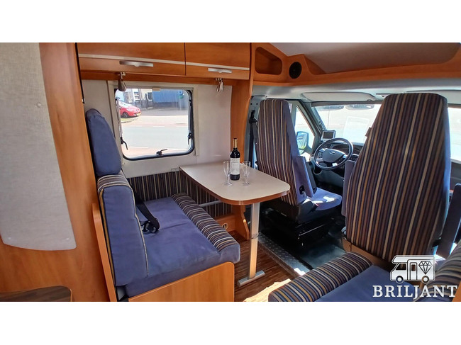 Hymer HV 562 .. 2008 enkele bedden foto: 3