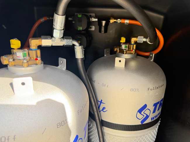 Pössl 2 Win R Plus 9G Automaat/LPG/Solar/Trekhaak/Bearlock Vol Opties! foto: 4