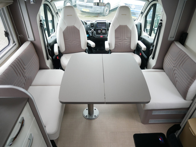 Bürstner Lyseo Privilege TD 732 Queensbed / Face to Face foto: 7