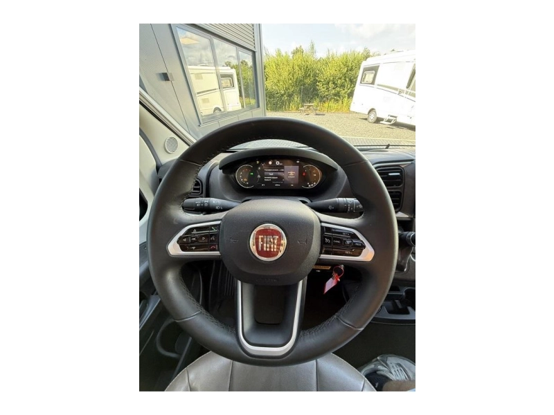Carthago C-Tourer T 144 LE 4 persoons, LPG, automaat  foto: 20