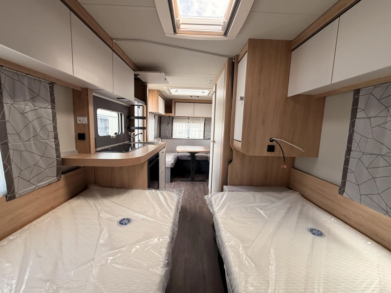 Knaus Sport 500 EU 1800KG + Camas individuales foto: 11