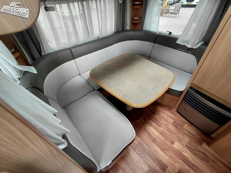 Knaus Sudwind 500 EU - ENKELE BEDDEN - RONDZIT  foto: 2