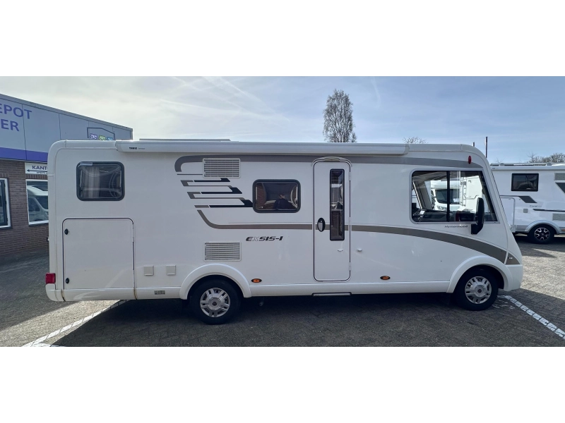 Hymer Exsis-I 678 solo 29000 km foto: 1