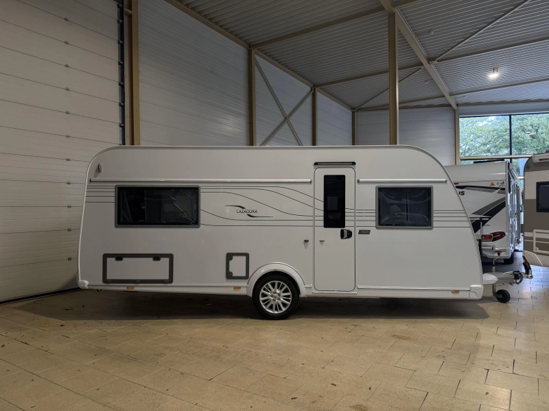 Tabbert Cazadora 495 HE enkele bedden / 2.000kg 