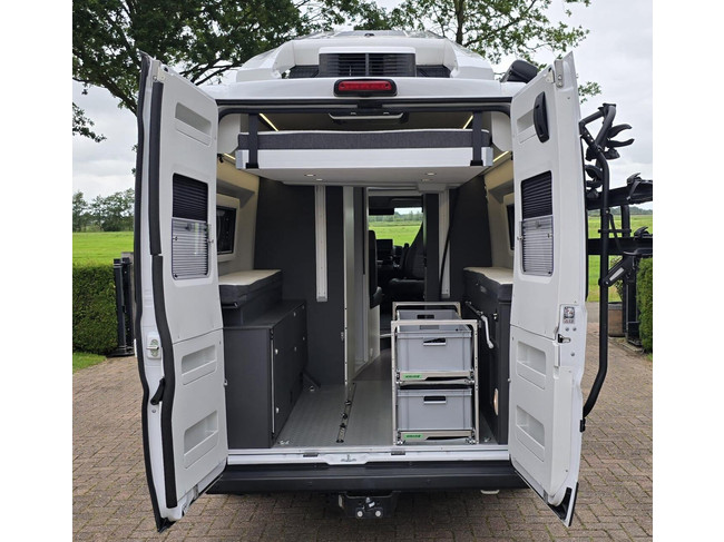 Adria Twin 640 SGX Sports photo : 9