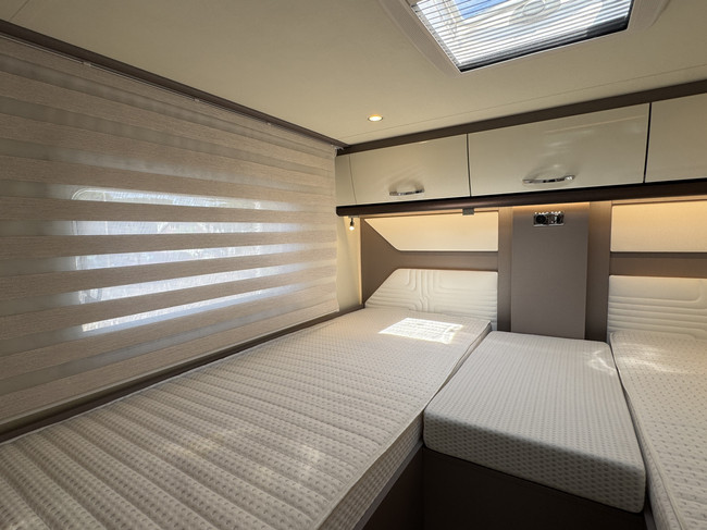 Bürstner Lyseo TD 690 G Harmony Line Black Pearl 160 pk AUTOMAAT 9-Traps Euro6 Fiat Ducato **Vlakke vloer/Enkele bedden/Maxxfa/ Satelliet foto: 16