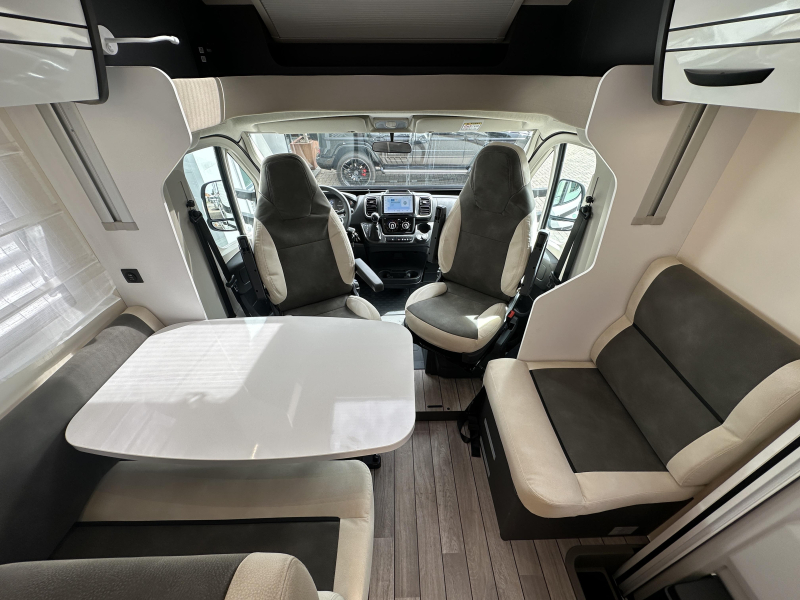 McLouis MC4 373 Fiat 140PK Automaat NIEUW  foto: 13