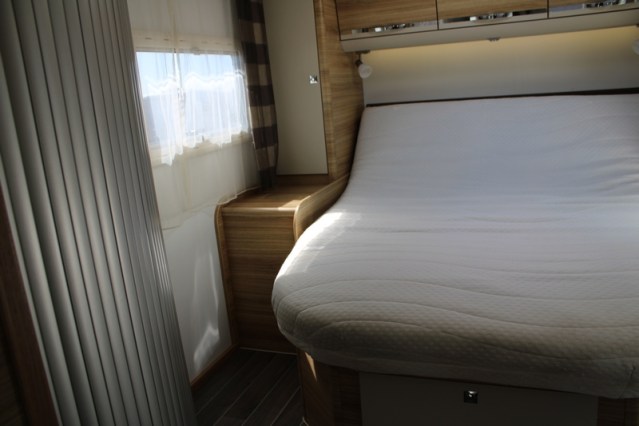 Robust Adria Matrix M 670 SK AUTOMATIC 5 belted seats Queen bed + pull-down bed (71 photo: 49
