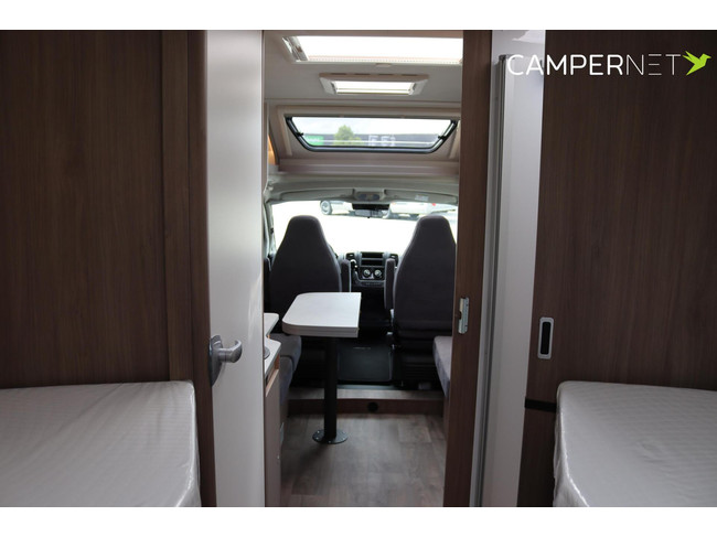 Carado T457 140hp Automatic | Single beds | Face to Face | Pro + Package | Thule awning | Separate shower | Large refrigerator | Light alloy photo: 18