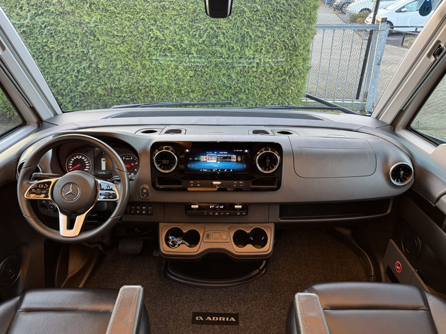 Adria Supersonic 890 LL 170 CV AUTOM&Aacute;TICO 9 velocidades 4 personas Euro6 Mercedes-Benz Sprinter EP SISTEMA DE NIVELACI&Oacute;N **Camas individuales/4 asientos/ foto: 7