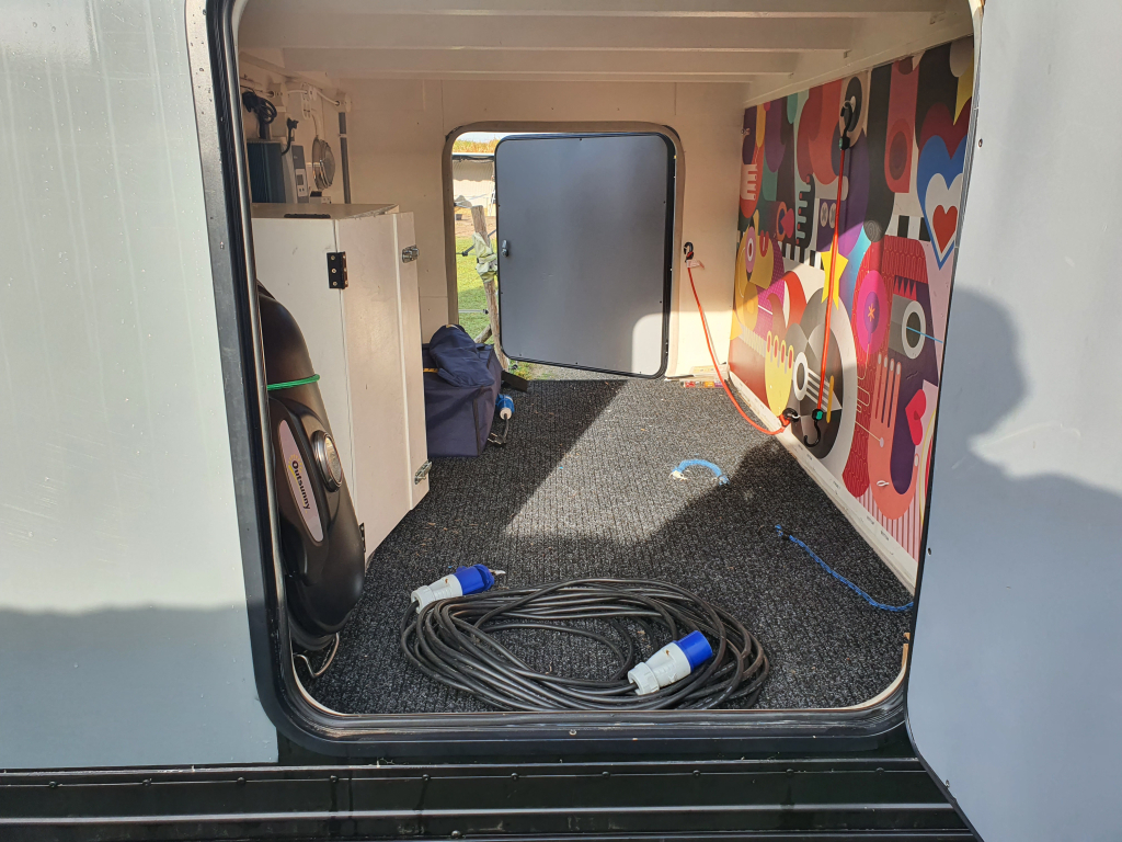 Iveco  2.3 TD Expeditie Camper off-grid met zonnepanelen. foto: 18