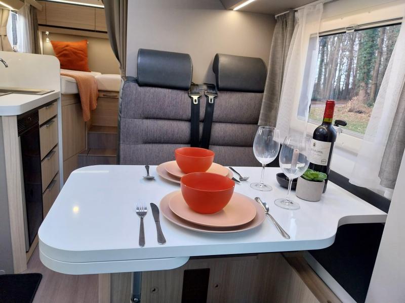 Adria Compact Axess 670 SL, doble aire acondicionado, enganche de remolque foto: 4