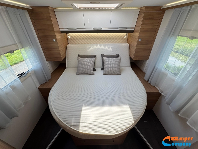 Adria Matrix 640 DC Queensbed / Face to face  foto: 15