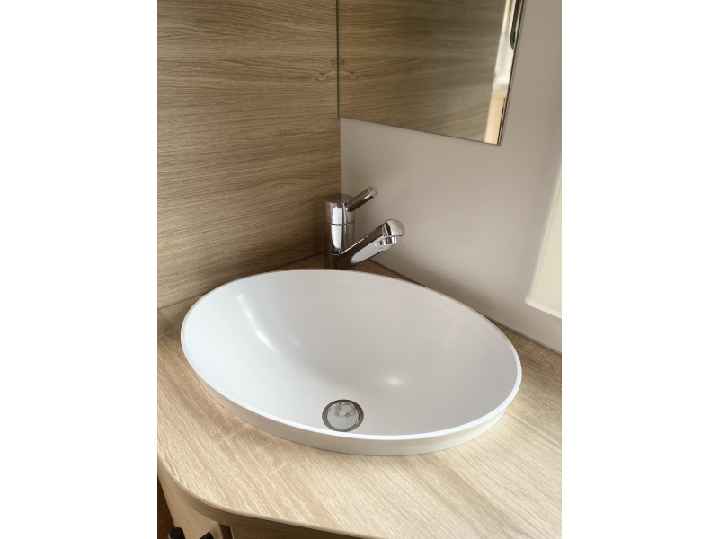 Caravelair Sport Line 455 Anniversary Line Ruime rondzit voorin  foto: 14