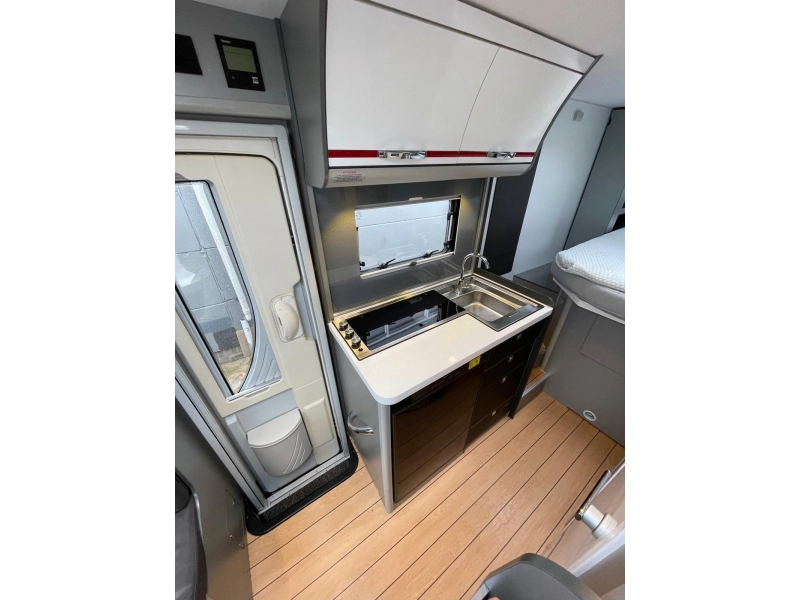 Adria Elios Adria Elios XCS Queensbed  foto: 12
