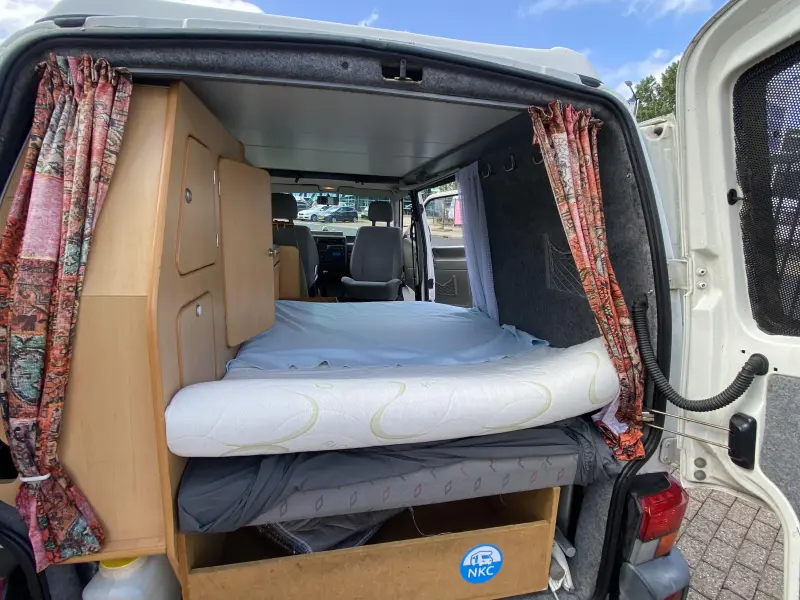 Volkswagen California 4 T 4 pers camper south camp  foto: 9