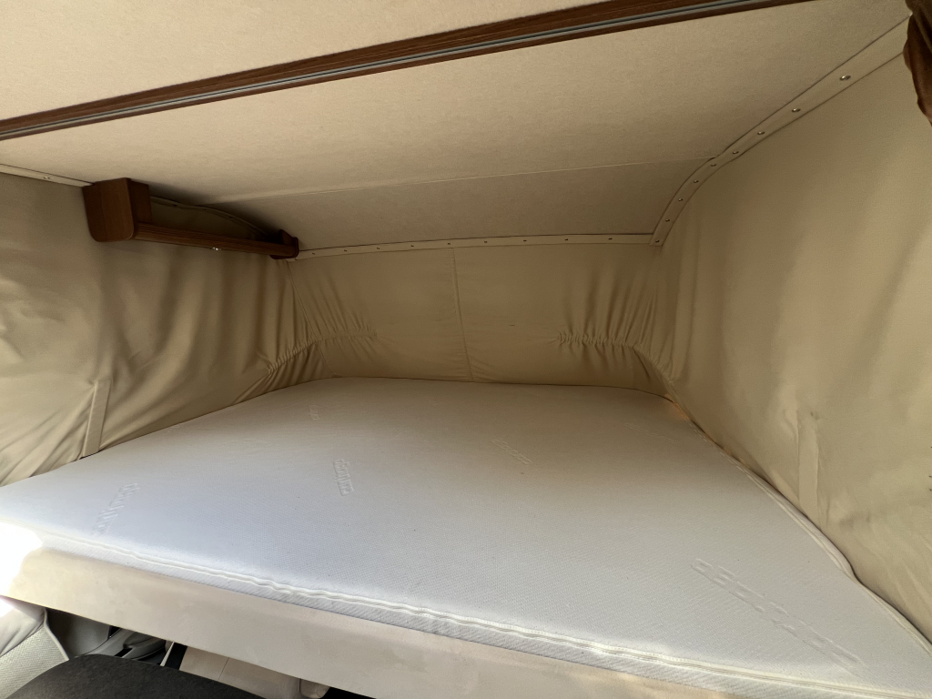 Carthago C-Tourer I 144 QB QUEENSBED+HEBED TREKHAAK DAKAIRCO foto: 3