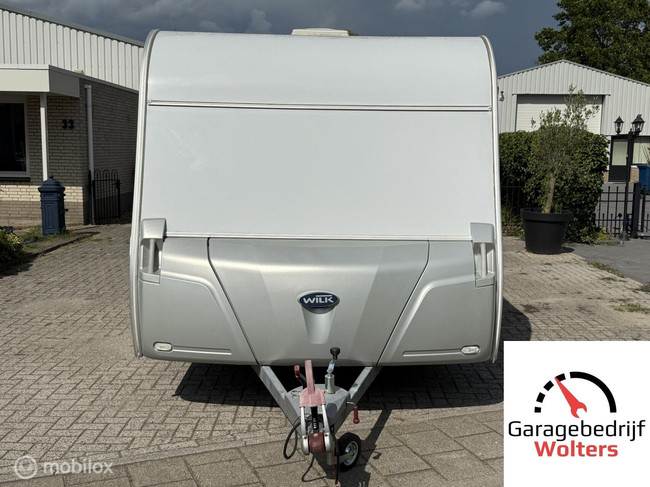 Wilk 490 S3 Enkele bedden voortent rondzit