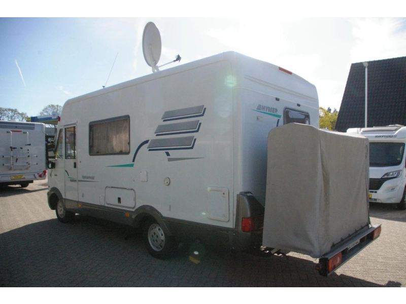 Hymer B klasse 544 L Zit, Langebank, 90600km foto: 3