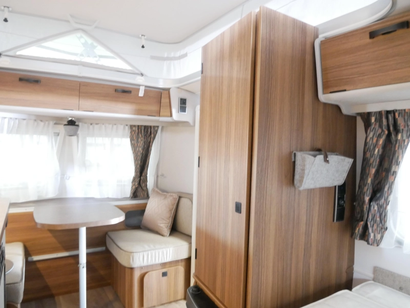 Eriba Touring 310 Gratis mover en luifel  foto: 8