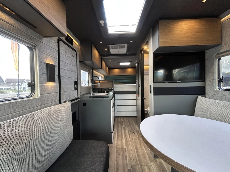 Niesmann+Bischoff Ismove 7.3 F Sehr komplette Ausf&uuml;hrung Foto: 7