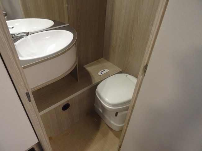 Bürstner Premio Life 430 TS foto: 13